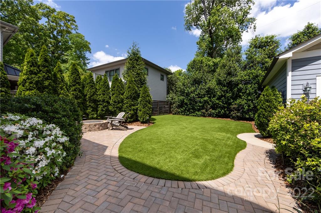 617 Ideal Way Charlotte NC 28203