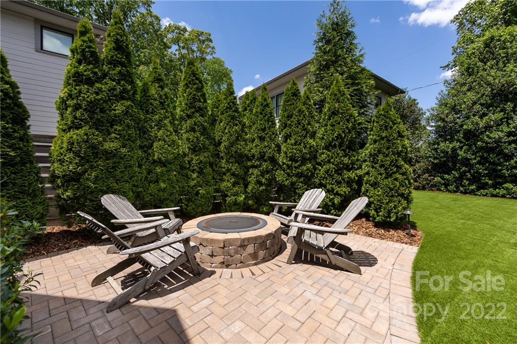 617 Ideal Way Charlotte NC 28203