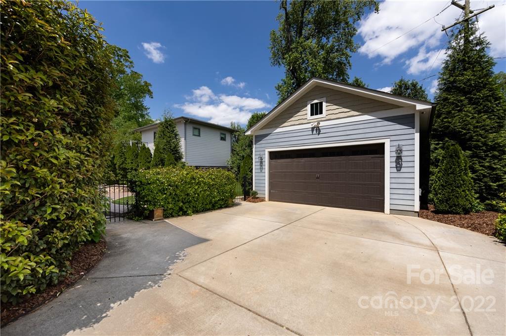 617 Ideal Way Charlotte NC 28203