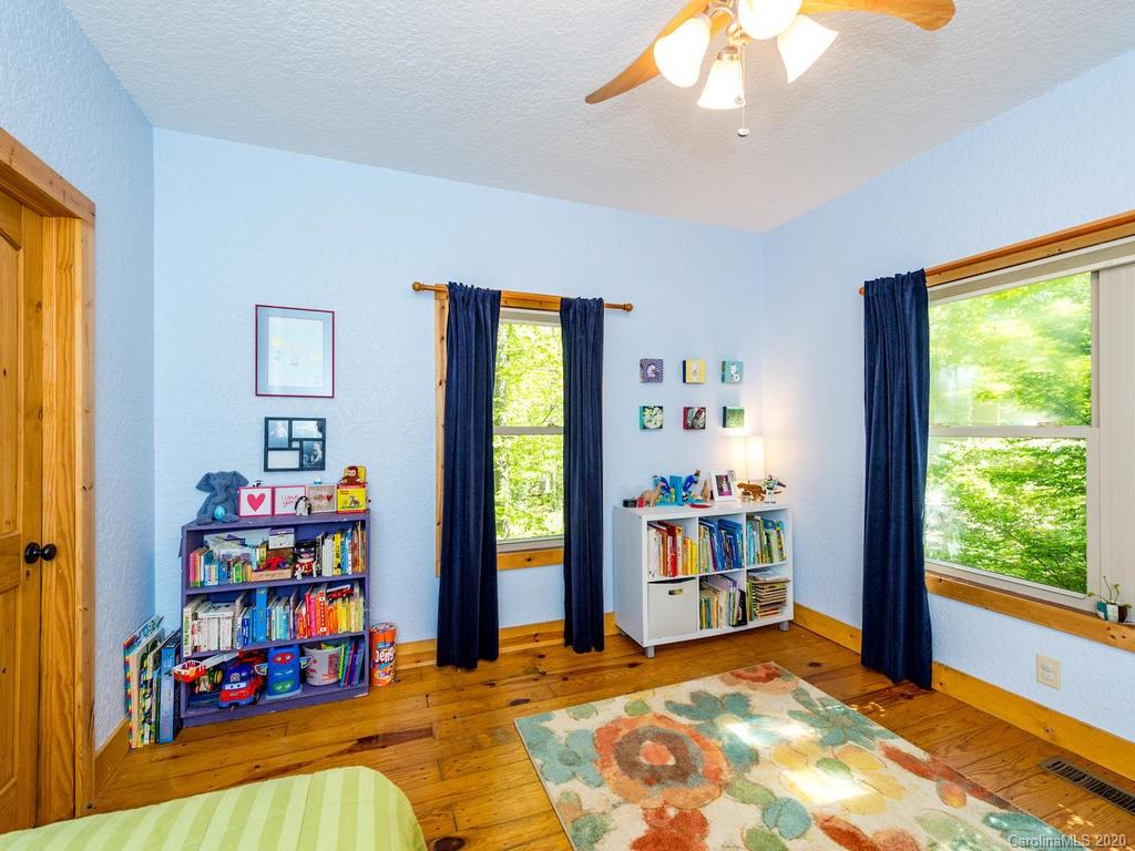 40 Goldenwood Lane Mills River NC 28759