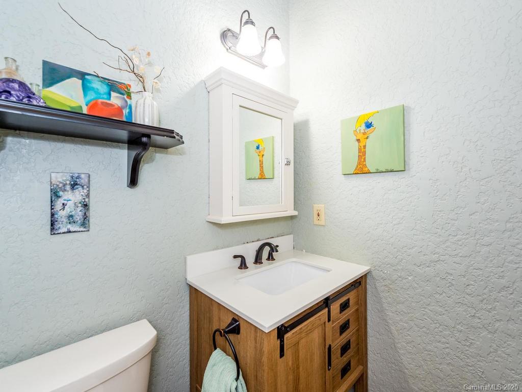 40 Goldenwood Lane Mills River NC 28759
