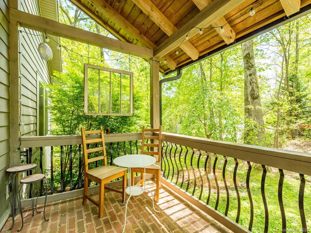 40 Goldenwood Lane Mills River NC 28759