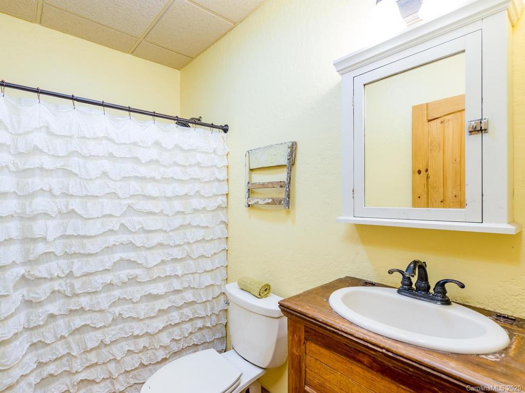 40 Goldenwood Lane Mills River NC 28759