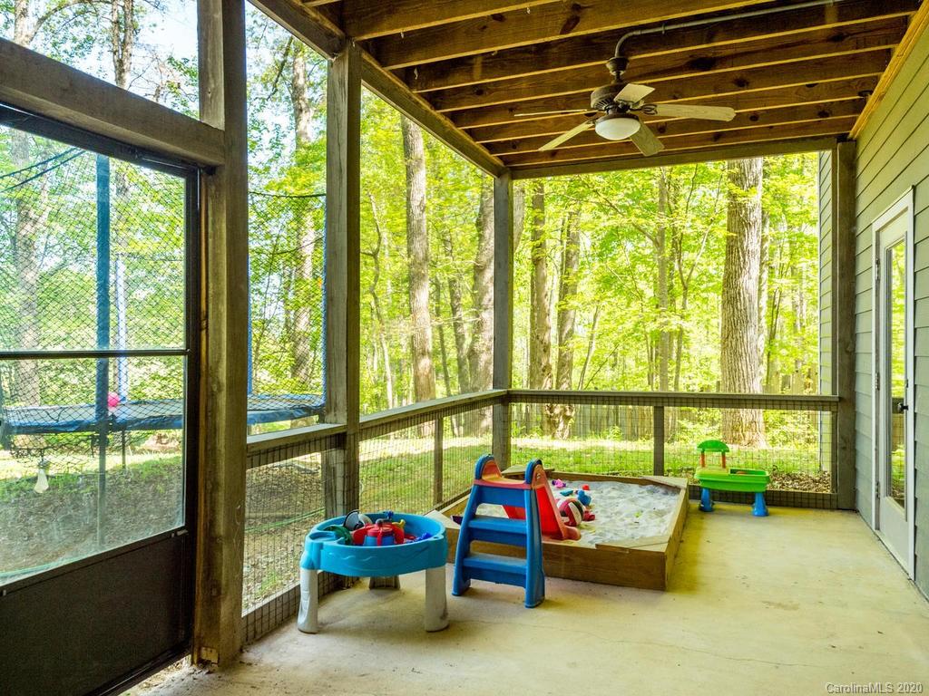 40 Goldenwood Lane Mills River NC 28759