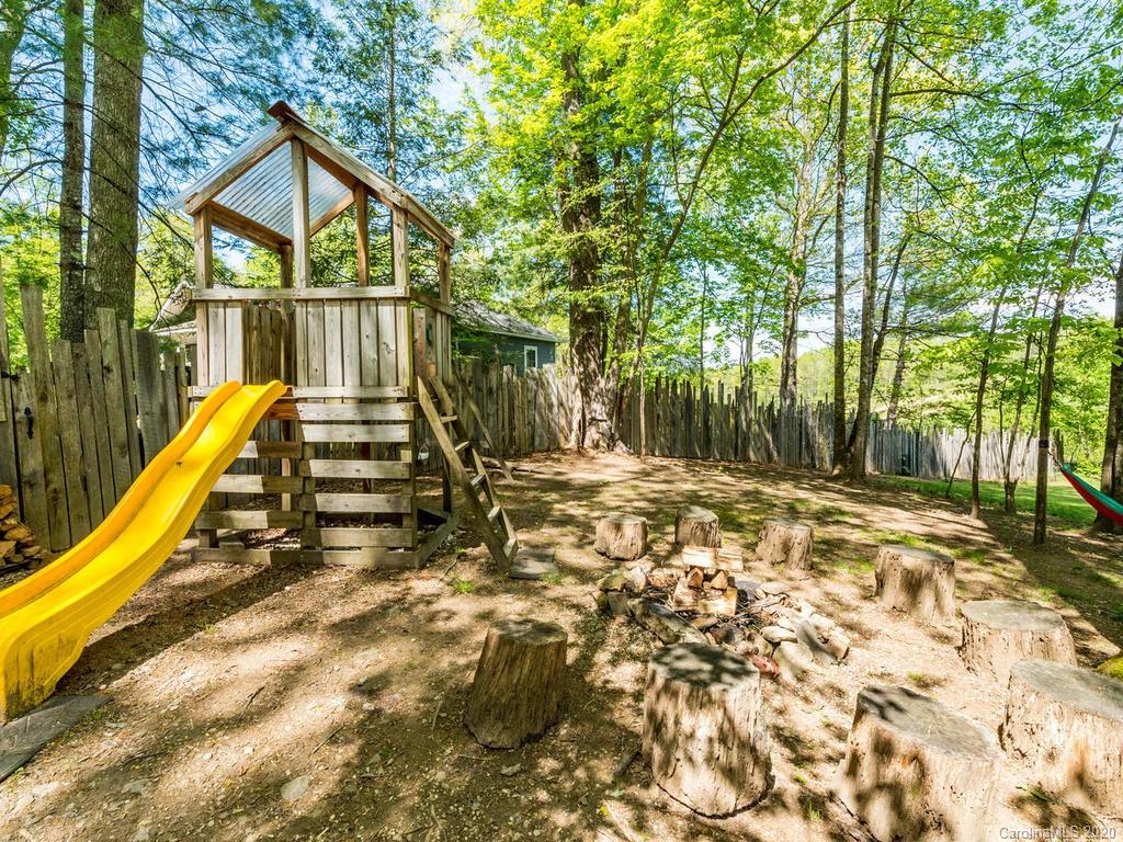 40 Goldenwood Lane Mills River NC 28759