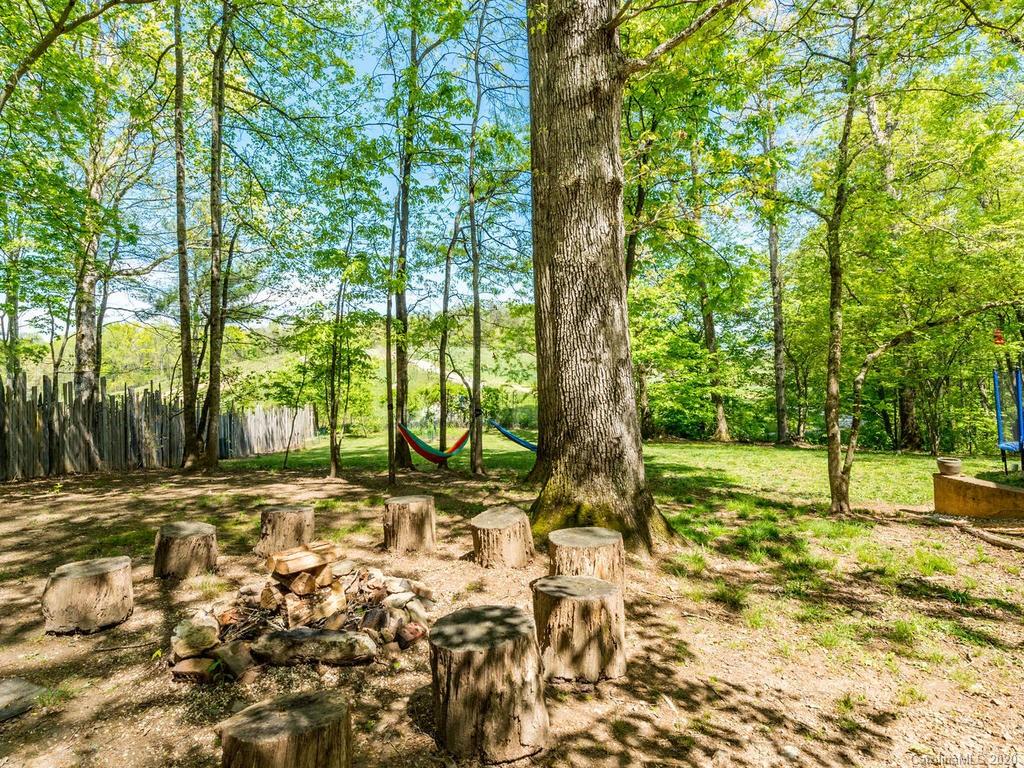 40 Goldenwood Lane Mills River NC 28759