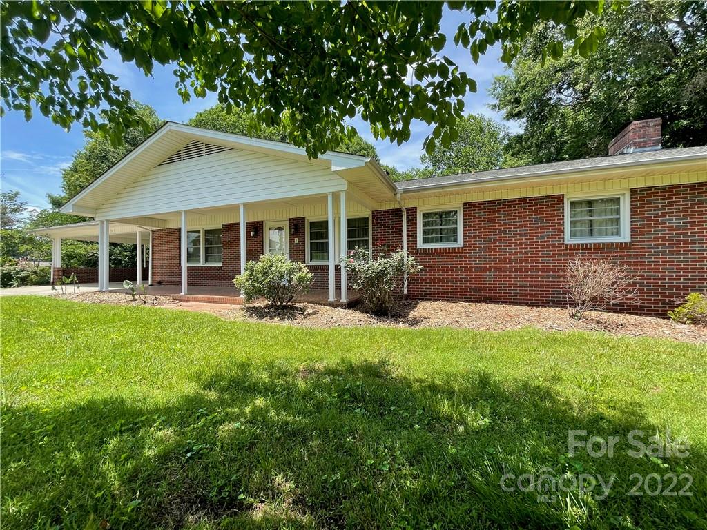 341 27th Street Drive NE Hickory NC 28601