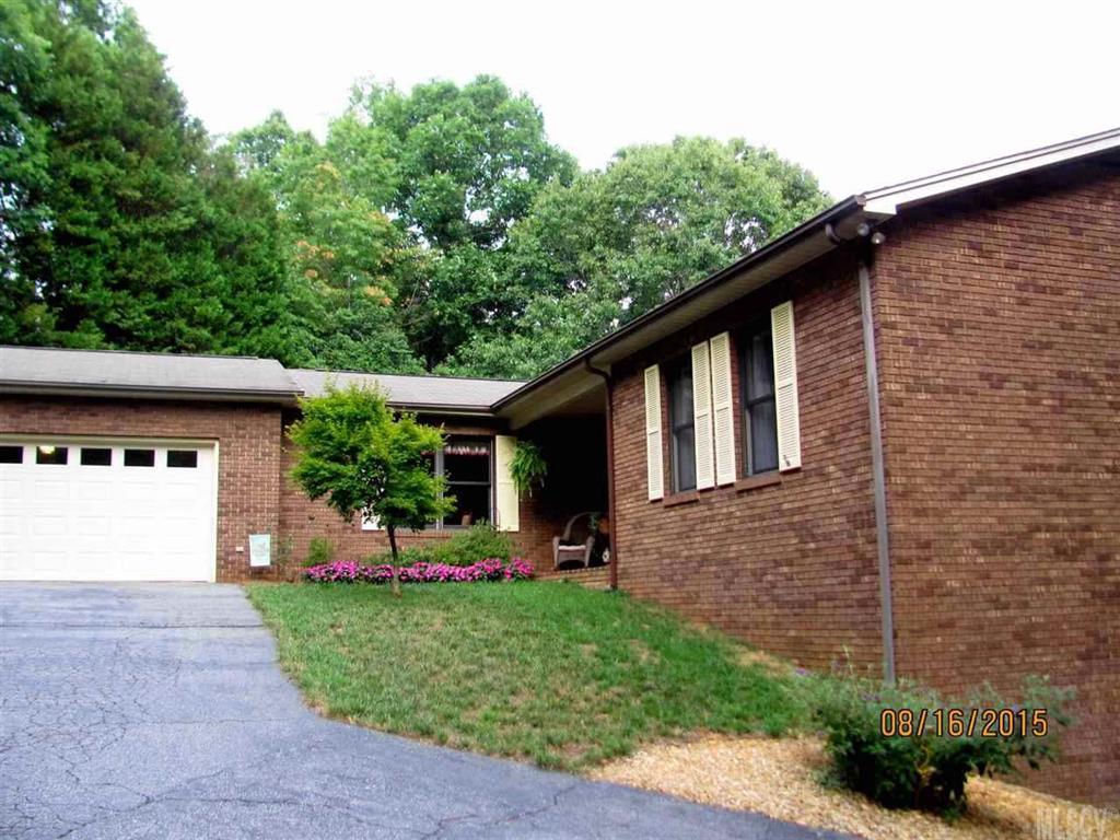 7505 Woodland Hills Road Hickory NC 28602
