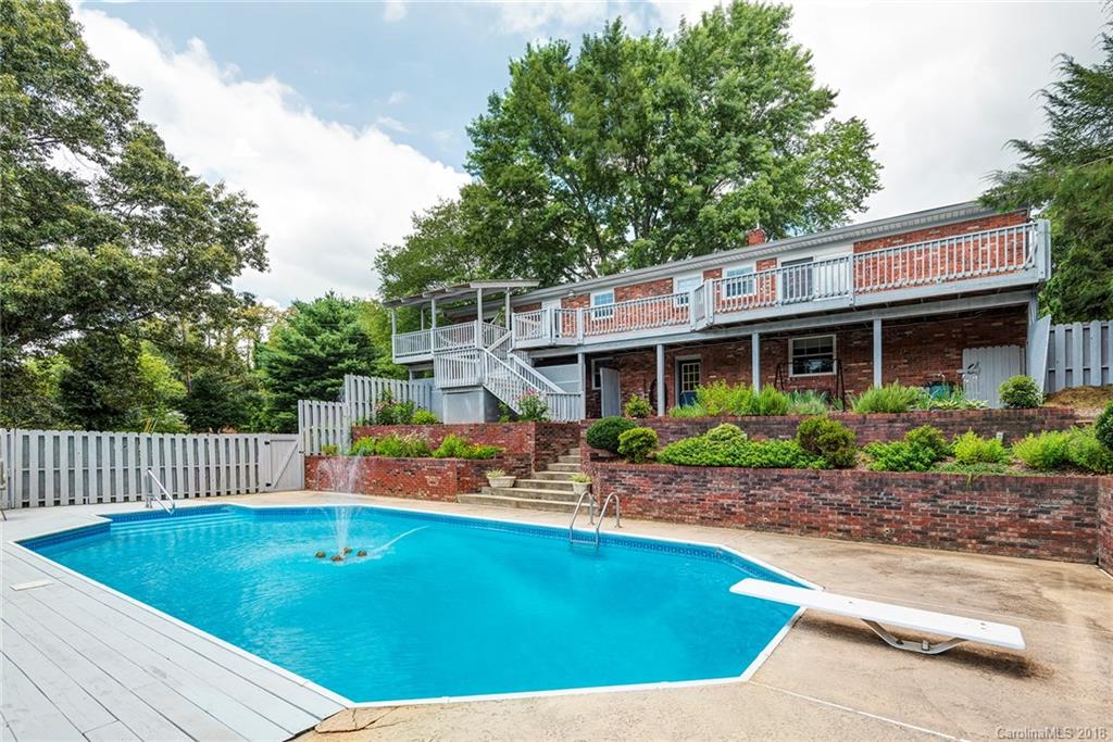 9 Glencliff Road Candler NC 28715