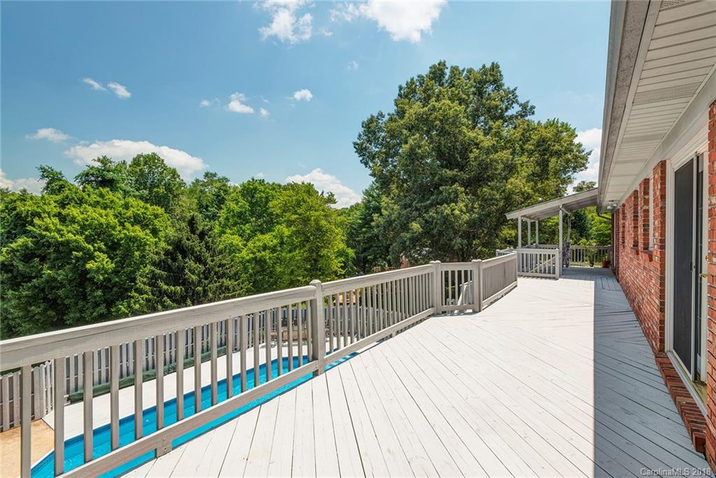 9 Glencliff Road Candler NC 28715