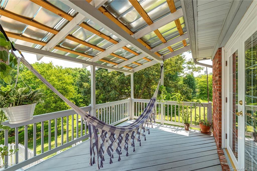 9 Glencliff Road Candler NC 28715