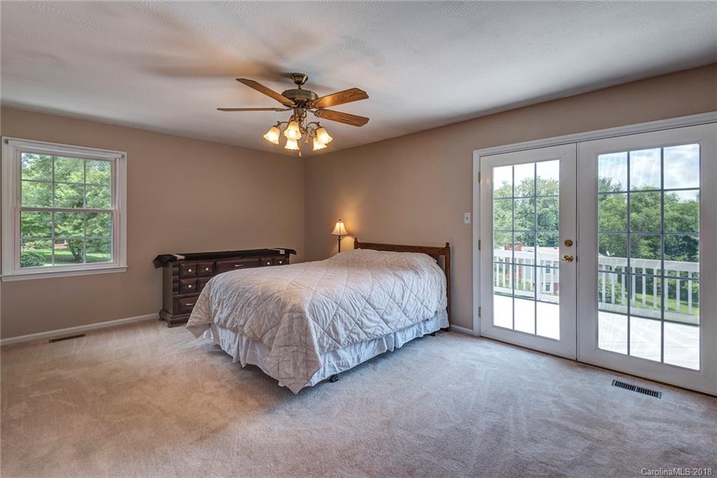 9 Glencliff Road Candler NC 28715