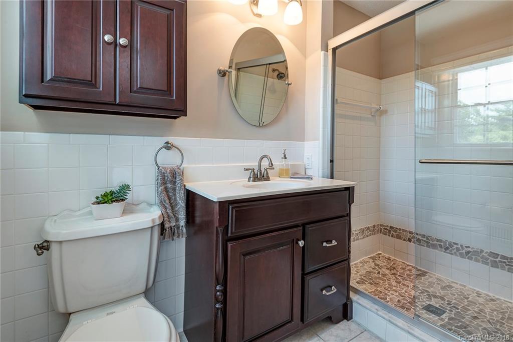 9 Glencliff Road Candler NC 28715