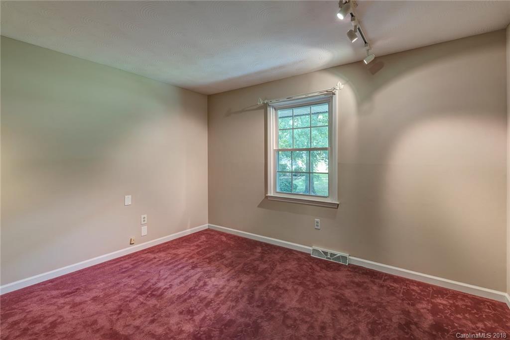 9 Glencliff Road Candler NC 28715