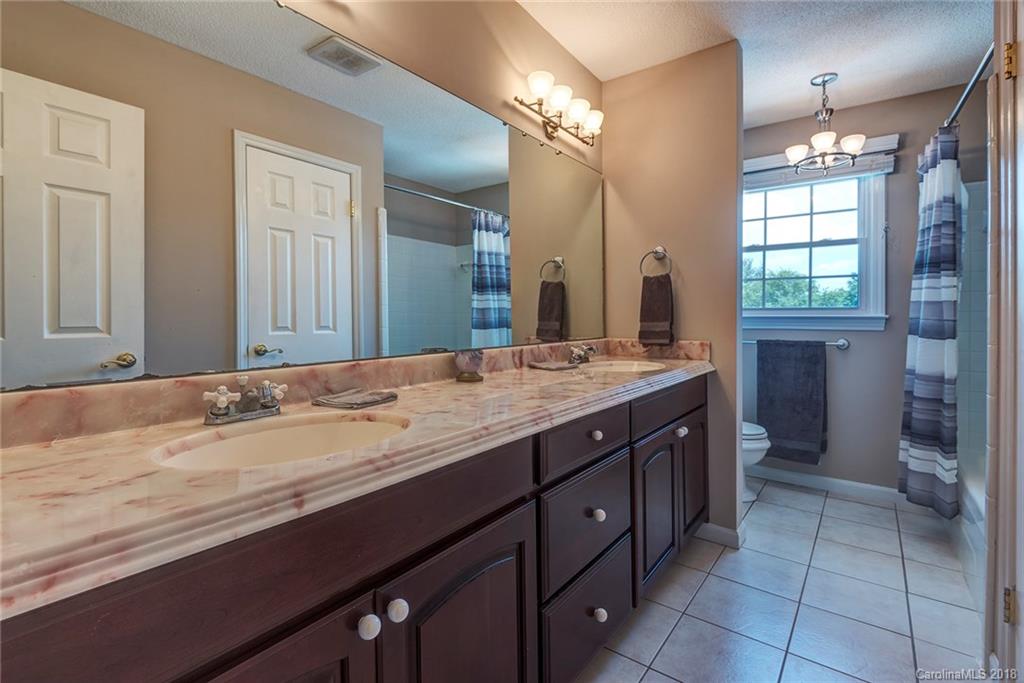 9 Glencliff Road Candler NC 28715