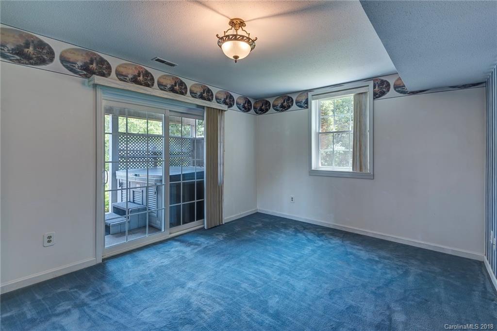 9 Glencliff Road Candler NC 28715