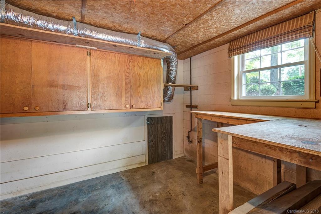 9 Glencliff Road Candler NC 28715