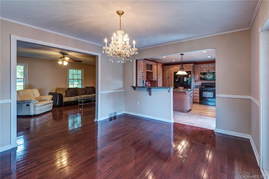 9 Glencliff Road Candler NC 28715