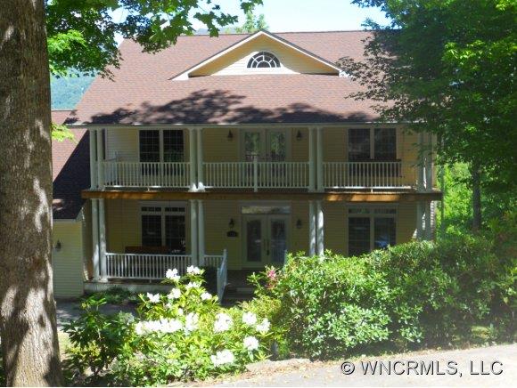 719 April Park Waynesville NC 28786