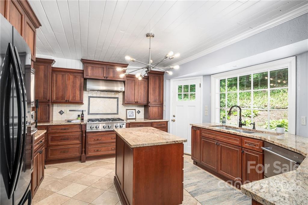 501 Kimberly Avenue Asheville NC 28804