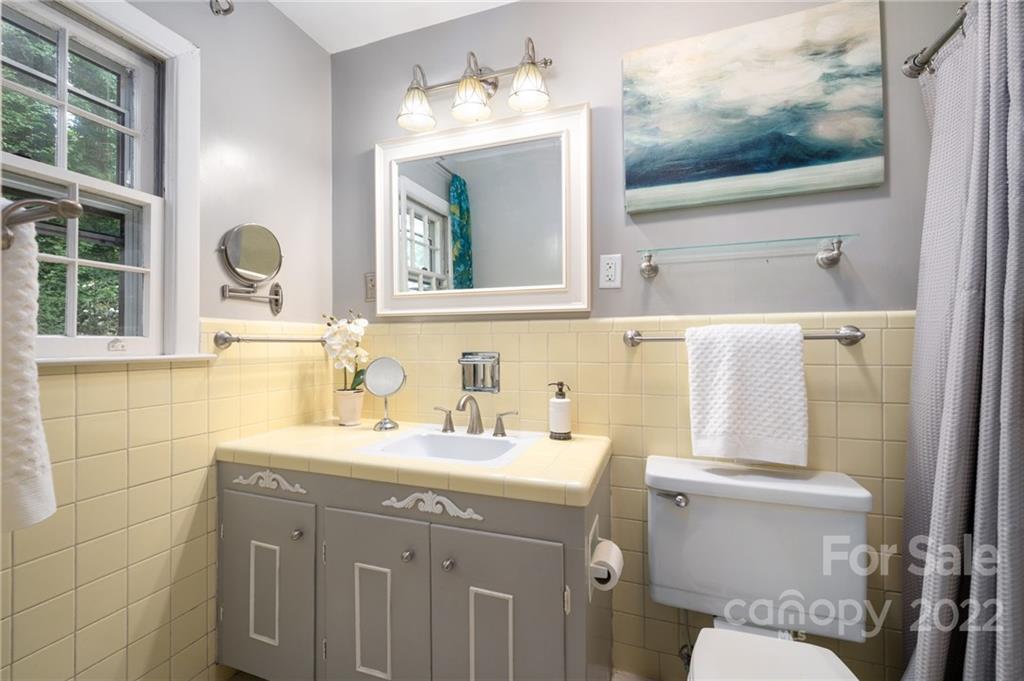 501 Kimberly Avenue Asheville NC 28804