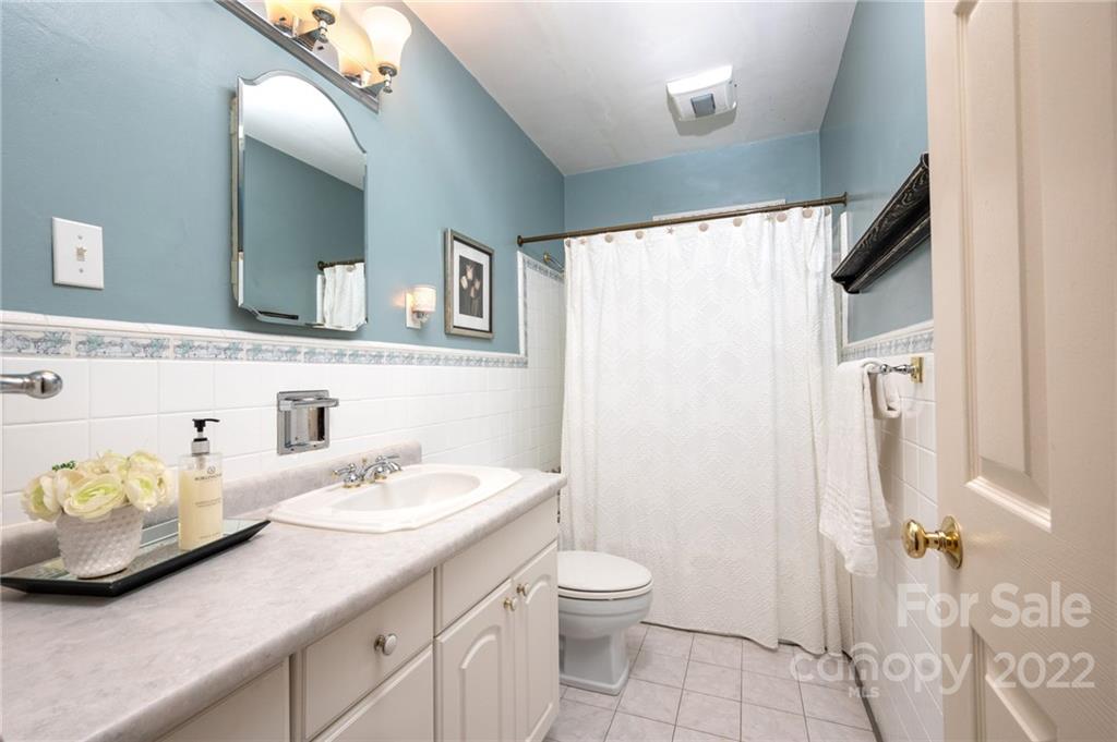 501 Kimberly Avenue Asheville NC 28804