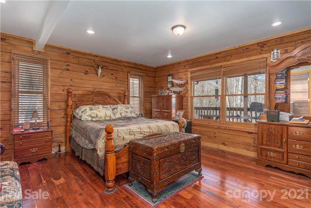 225 Wagon Wheel Way Canton NC 28716