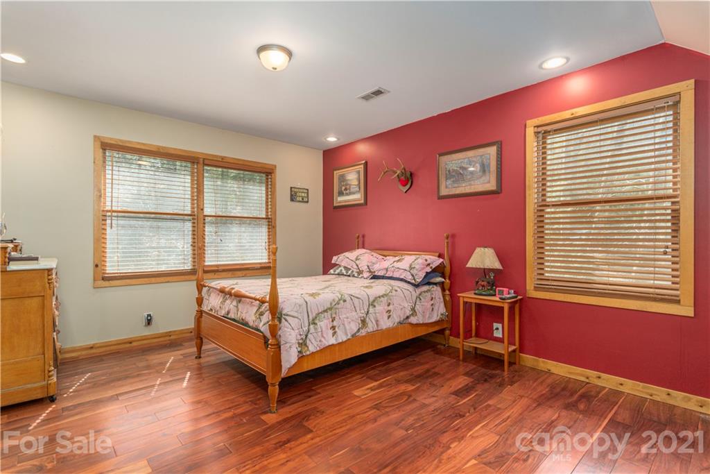 225 Wagon Wheel Way Canton NC 28716