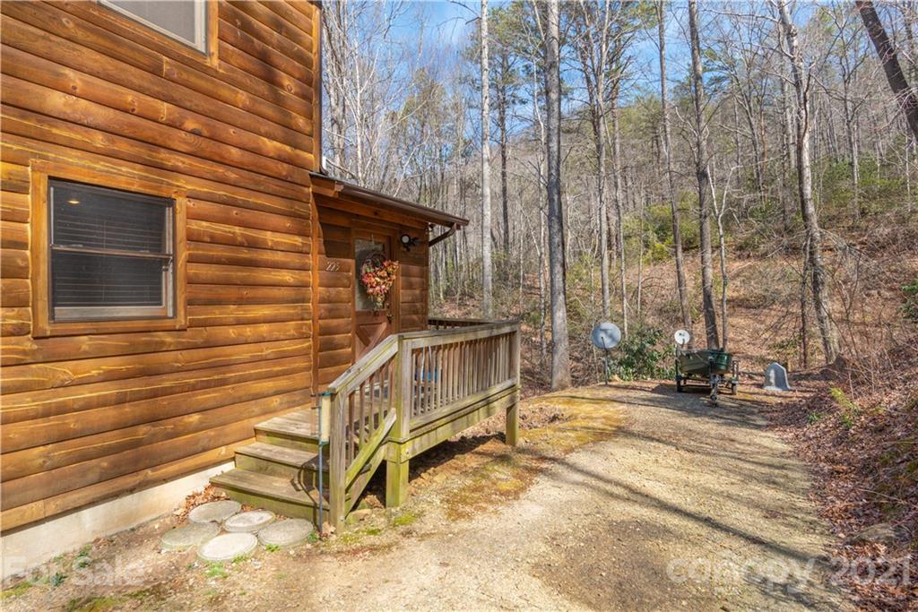 225 Wagon Wheel Way Canton NC 28716