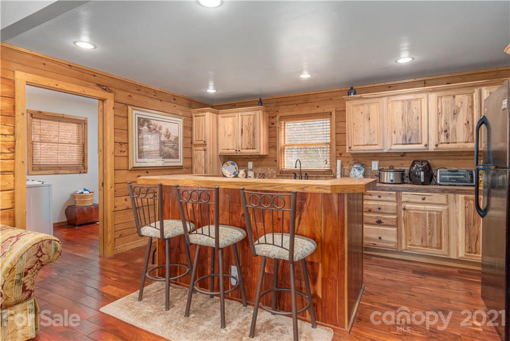 225 Wagon Wheel Way Canton NC 28716