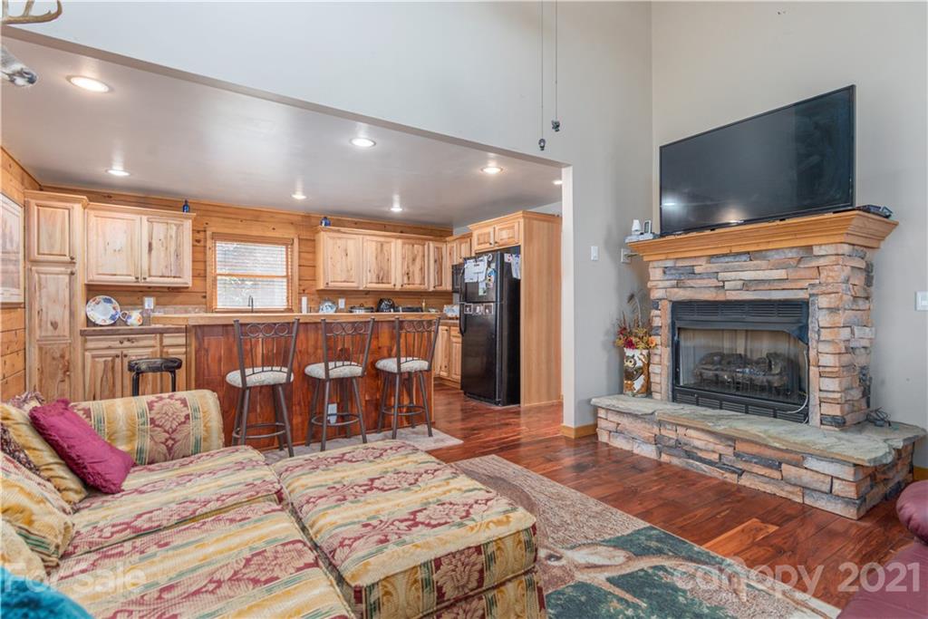 225 Wagon Wheel Way Canton NC 28716