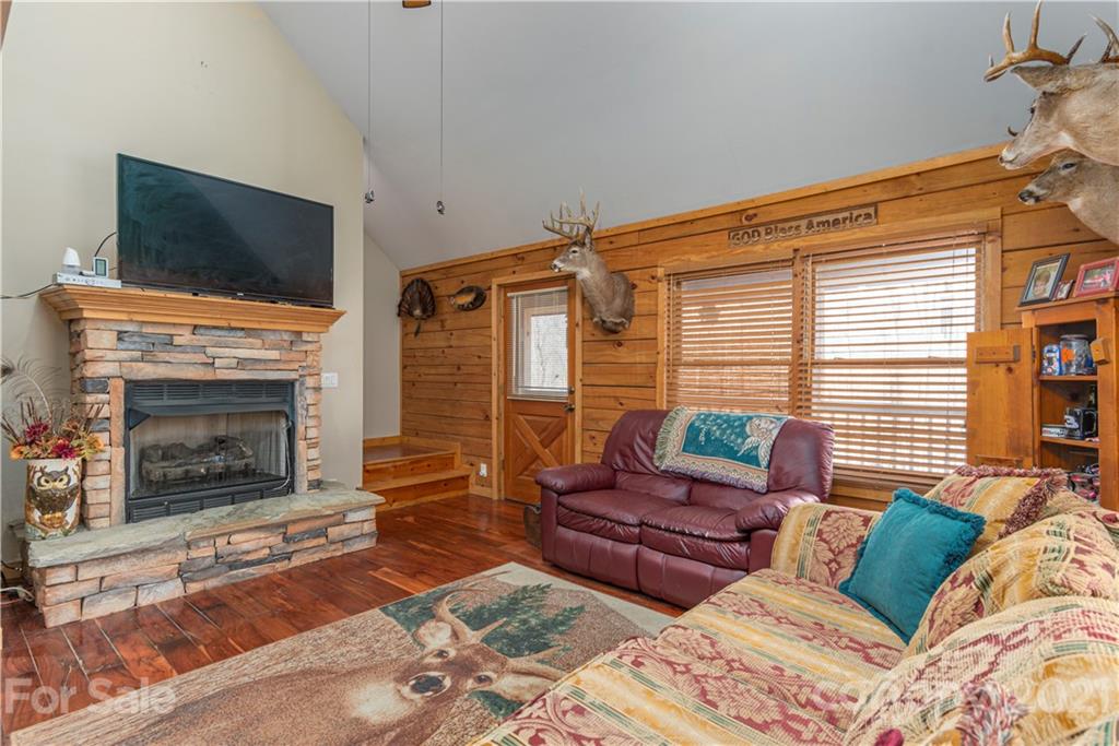 225 Wagon Wheel Way Canton NC 28716