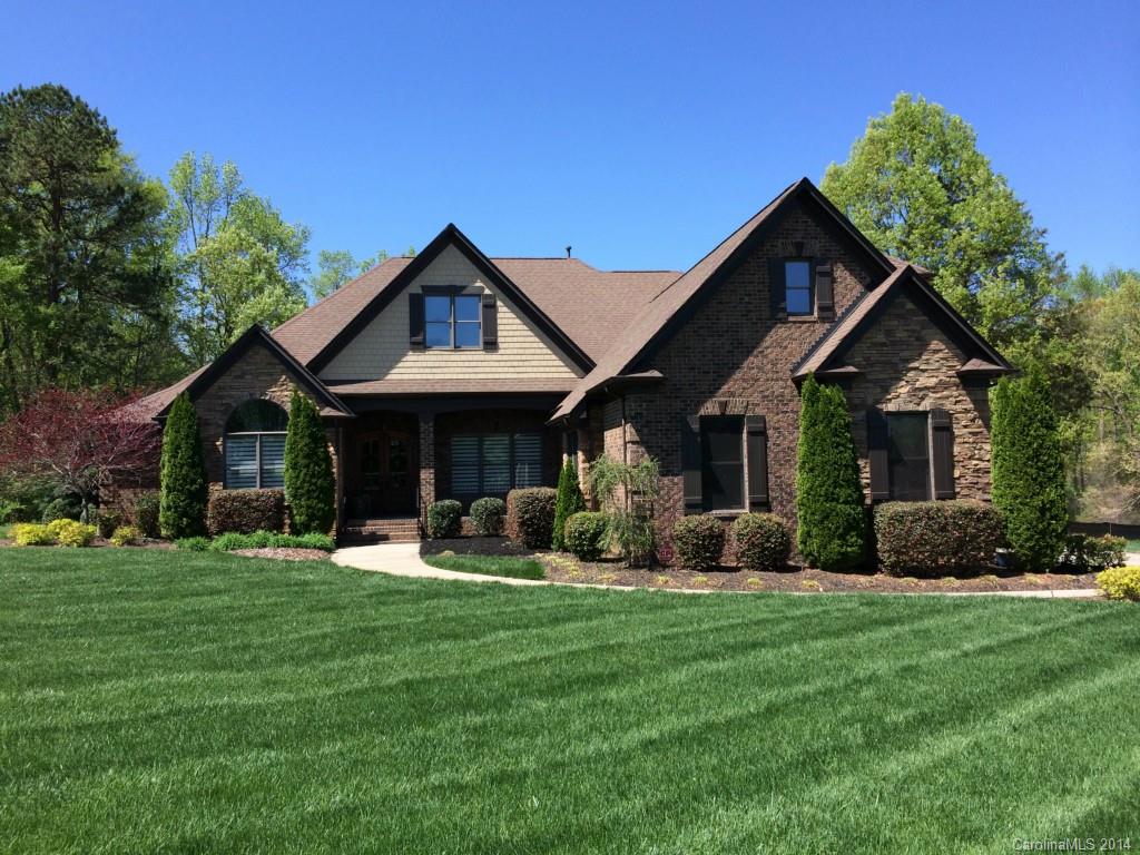 8215 Rolling Fields Road Charlotte NC 28227