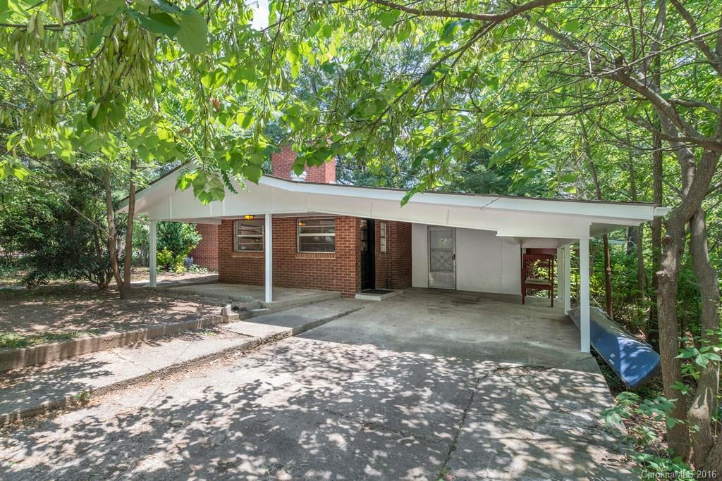 8 Winchester Place Asheville NC 28806