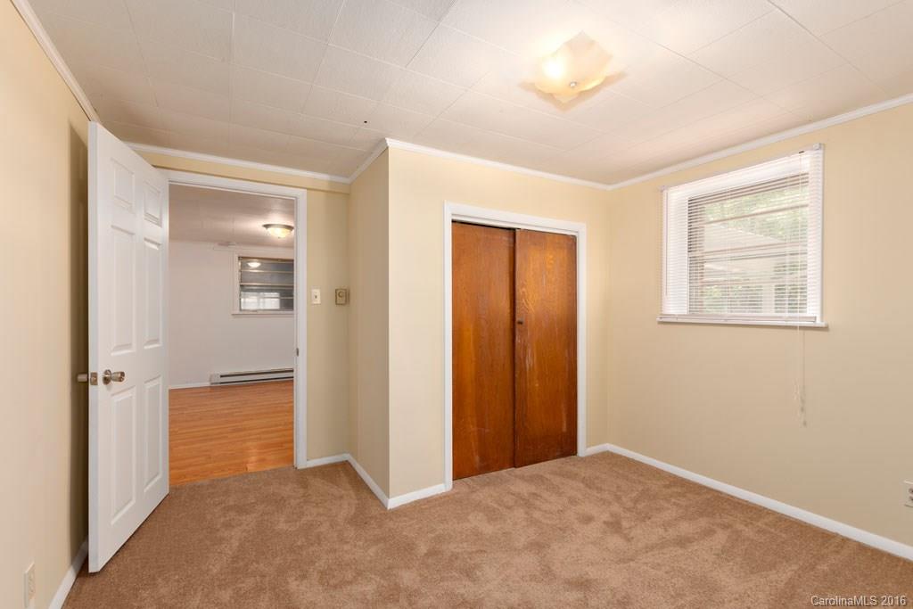 8 Winchester Place Asheville NC 28806