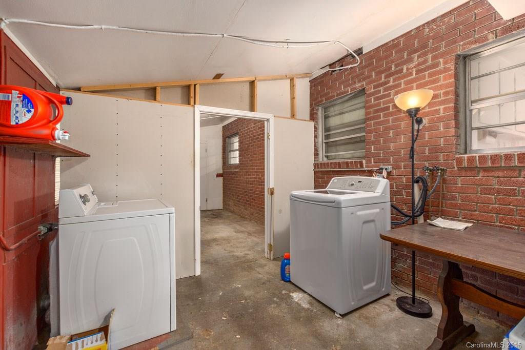 8 Winchester Place Asheville NC 28806