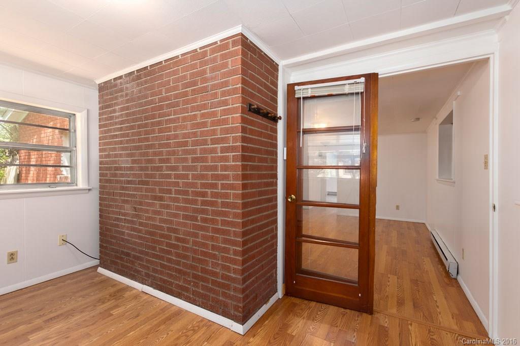 8 Winchester Place Asheville NC 28806