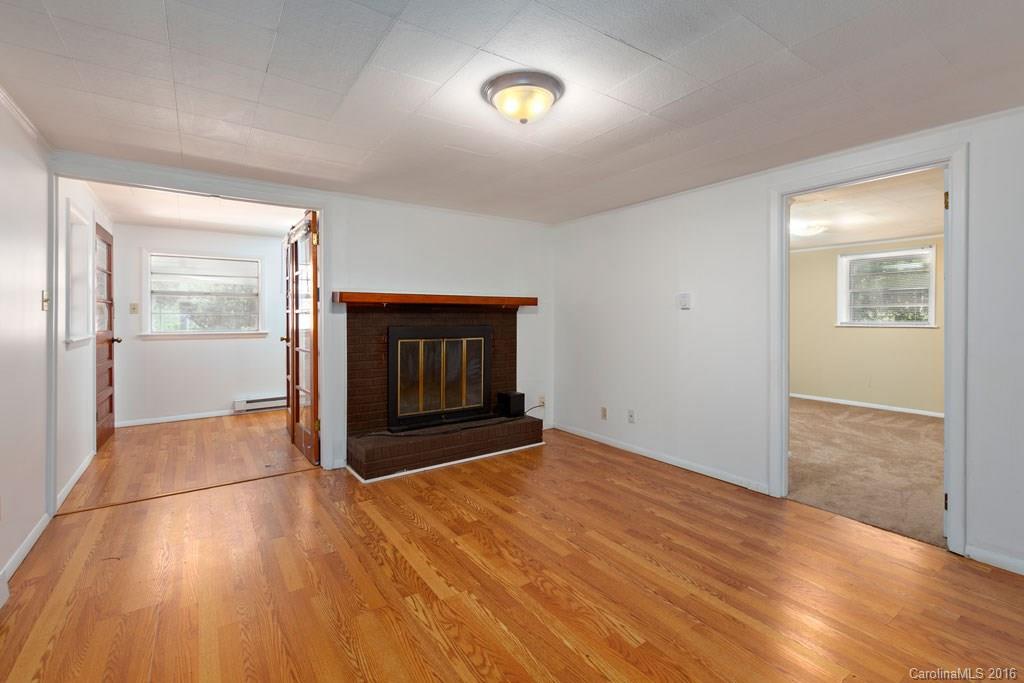 8 Winchester Place Asheville NC 28806