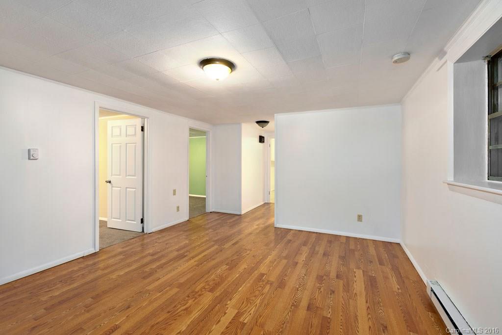 8 Winchester Place Asheville NC 28806