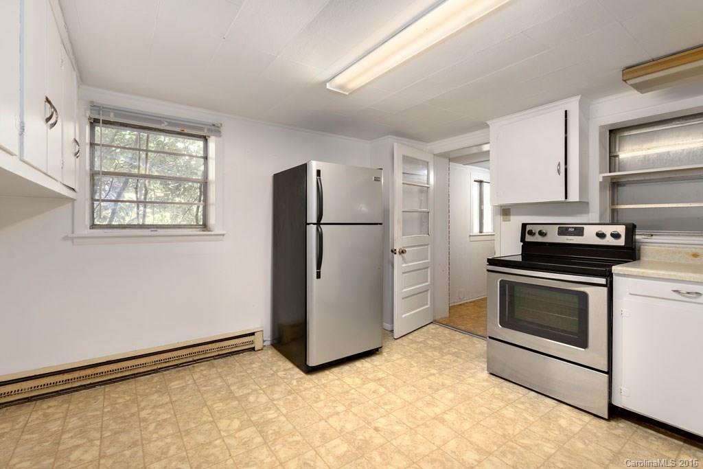 8 Winchester Place Asheville NC 28806