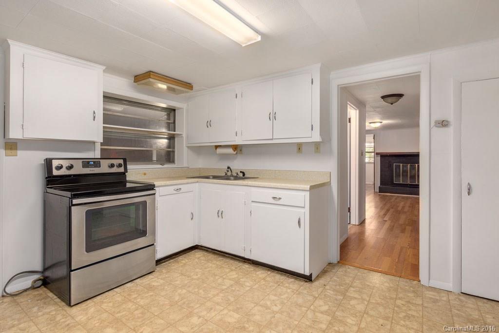 8 Winchester Place Asheville NC 28806