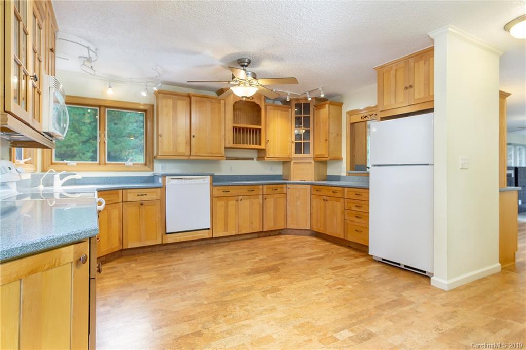 77 Autumn View Drive Burnsville NC 28714