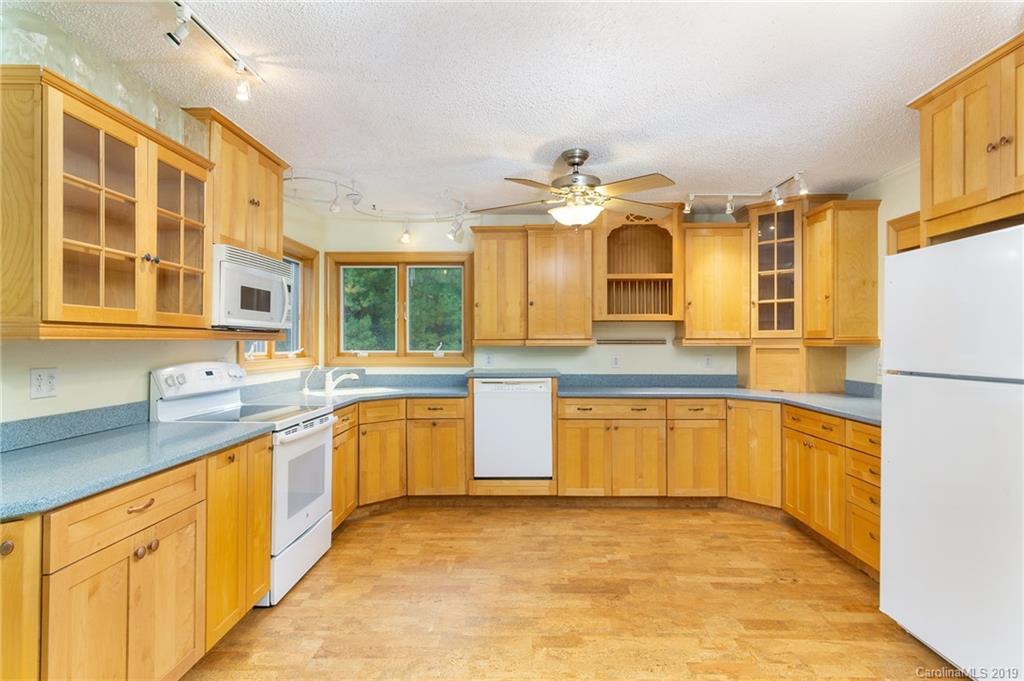 77 Autumn View Drive Burnsville NC 28714