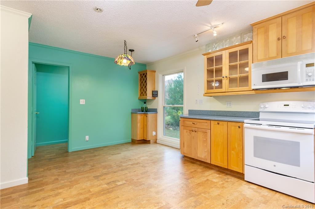 77 Autumn View Drive Burnsville NC 28714