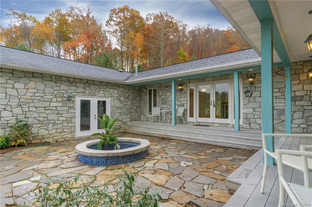 77 Autumn View Drive Burnsville NC 28714