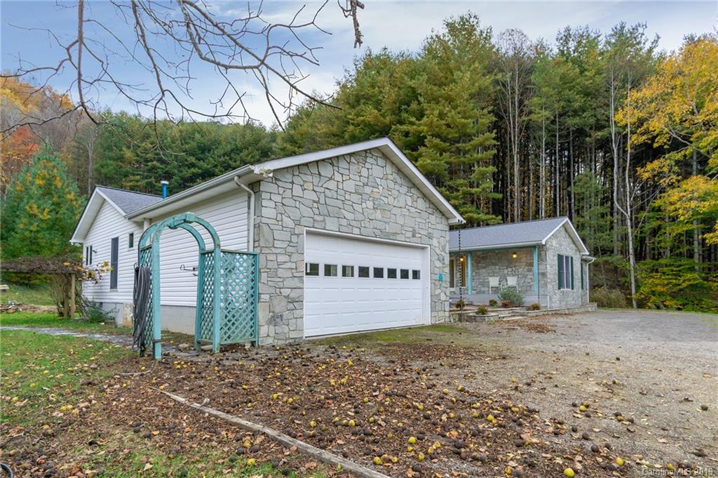 77 Autumn View Drive Burnsville NC 28714