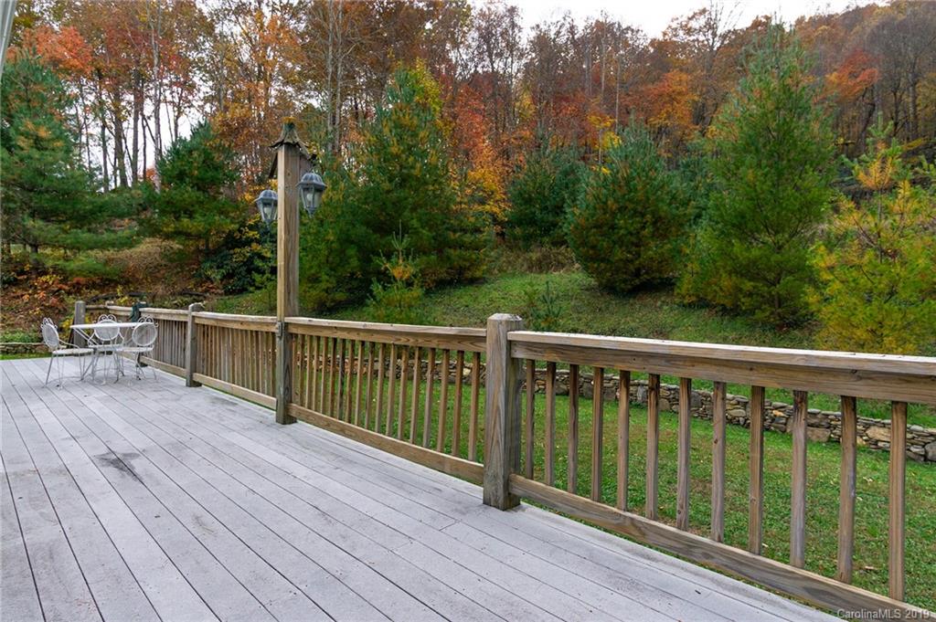 77 Autumn View Drive Burnsville NC 28714