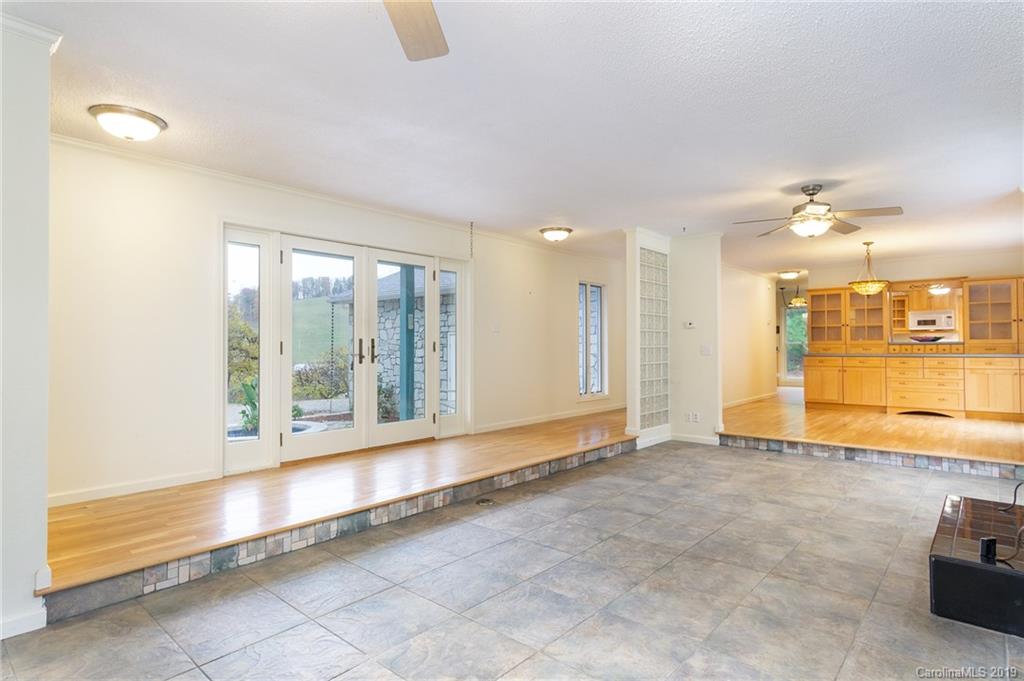 77 Autumn View Drive Burnsville NC 28714