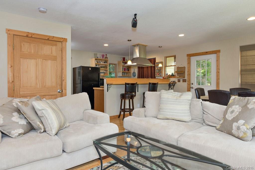 68 Bull Mountain Road Asheville NC 28805