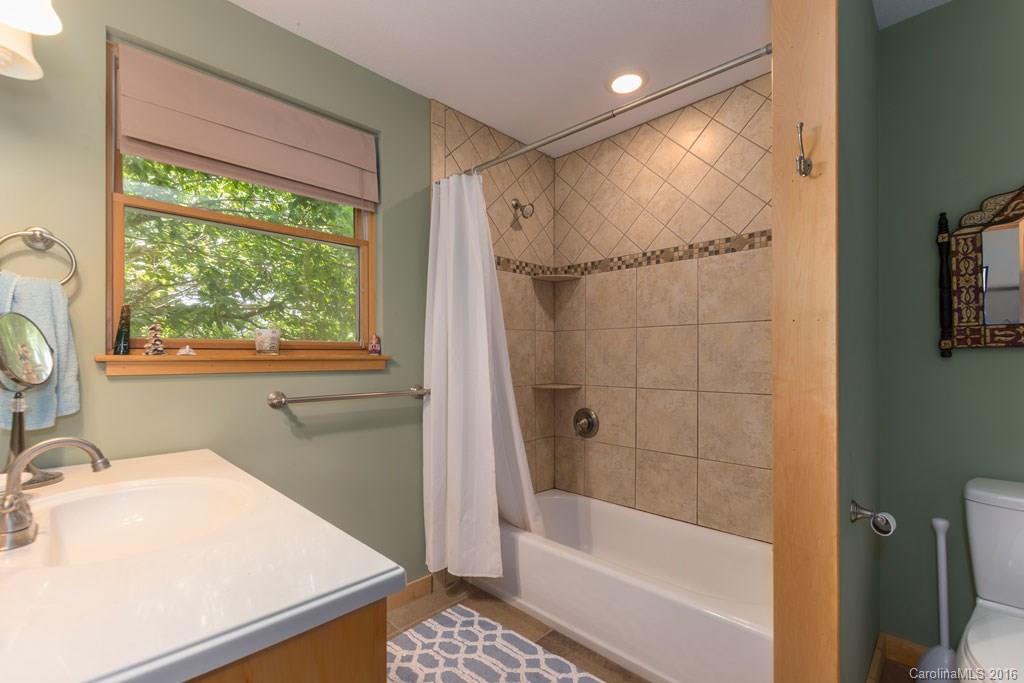 68 Bull Mountain Road Asheville NC 28805